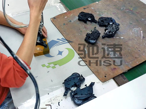手持式鎖螺絲機(jī)對塑料玩具的鎖付