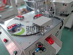 自動鎖螺絲機(jī)用于玩具-8軸出料式